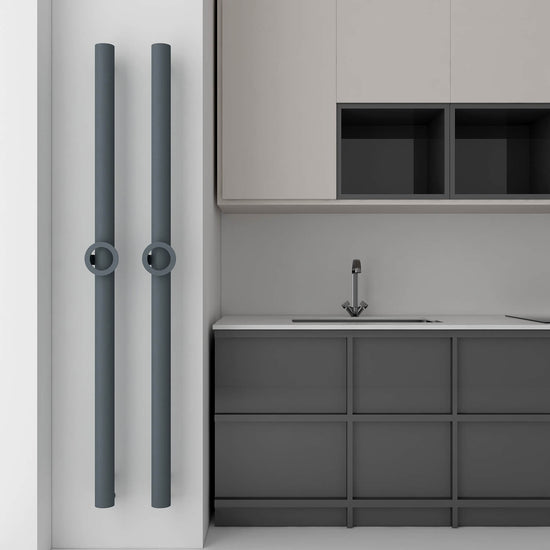 Radiateur design dans une cuisine moderne pour un chauffage confortable, esthétique et économe en énergie
