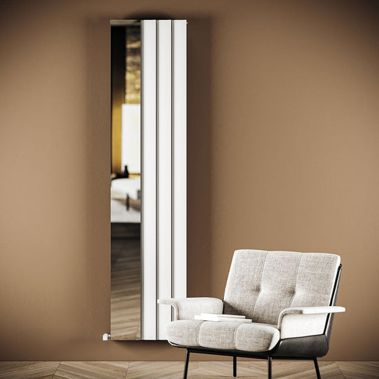 Radiateur miroir design dans un intérieur moderne pour un chauffage élégant et un effet d’espace