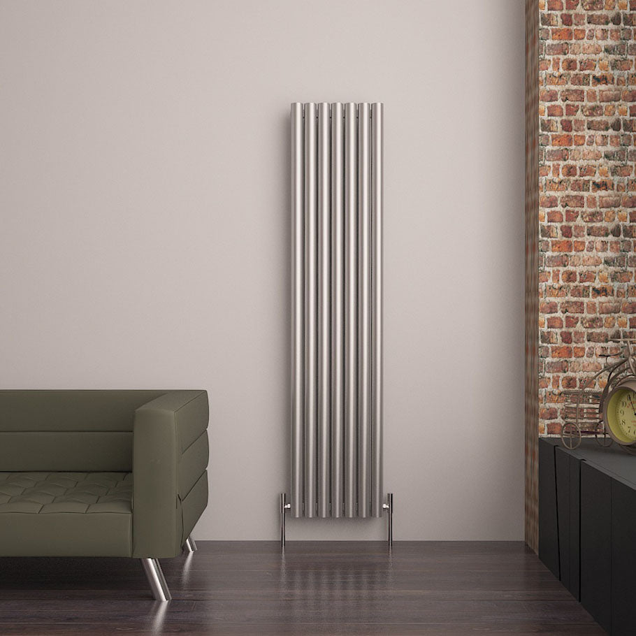 Carisa Mistral Radiateur en Acier Inoxydable Vertical Design Moderne Satiné Poli