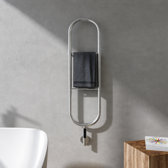 Sèche-serviettes électrique Carisa Felix, inox – finition satinée brillante.